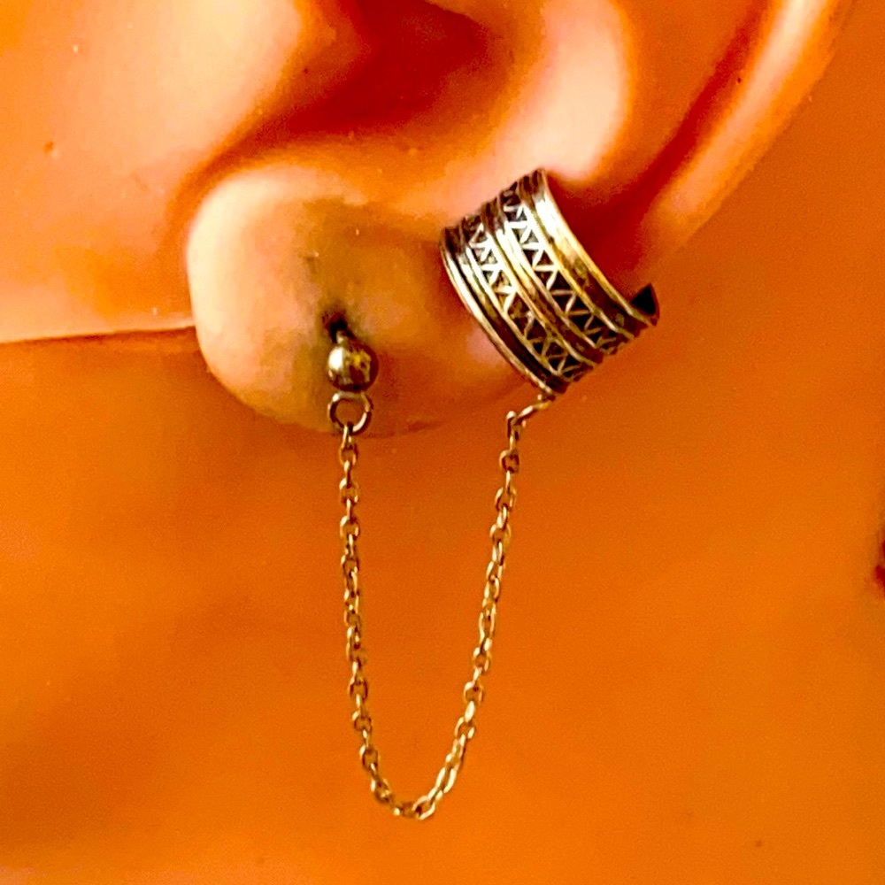 Sterling? silver vintage ear cuff with a chain